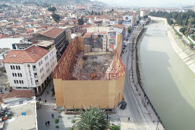 Hatay'da Kent Meydanı için Antakya Belediyesi bekleniyor