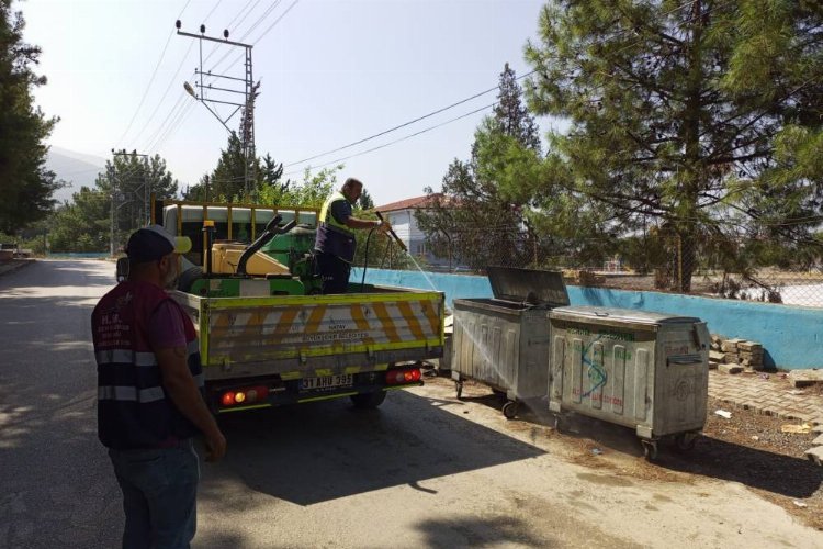 Hatay'da riskli alanlar ilaçlanıyor