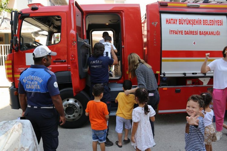 Hatay İtfaiyesi'nden farkındalık tatbikatı