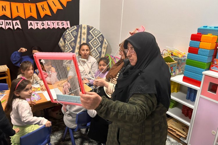 İZMEK, minik öğrenciler tarafından büyük ilgi görmeye devam ediyor 