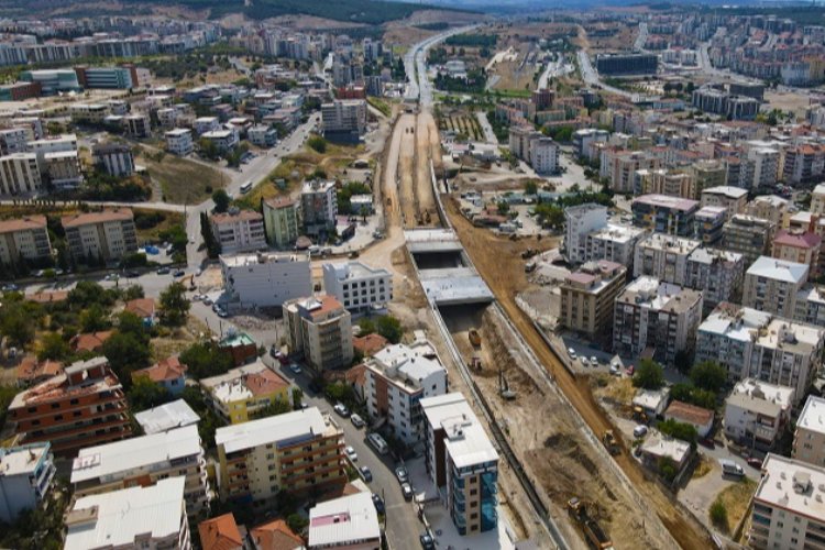 İzmir'de katlı kavşak çalışmaları tam gaz