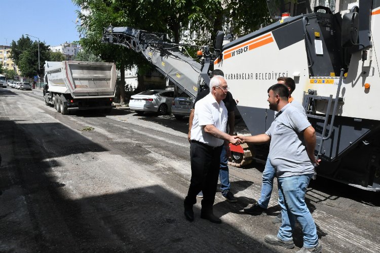 İzmir'de rekor sıcaklıkta yoğun mesai