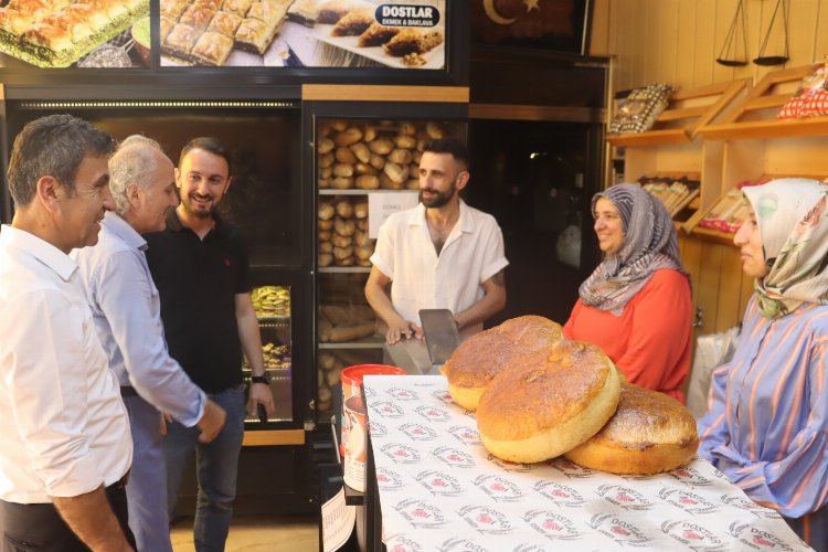 İzmit Belediyesi esnaf ziyaretlerini sürdürüyor