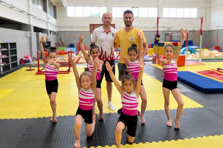 İzmitli cimnastikçiler yarı finallerde Bursa'da ter dökecek