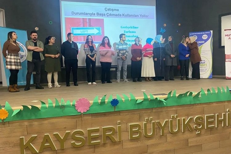 KAYMEK 'Mutlu Evlilik' eğitimlerine devam ediyor