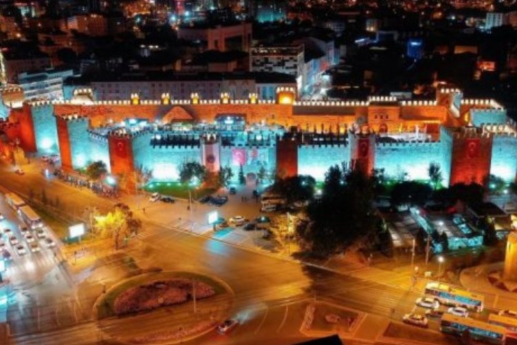 Kayseri Büyükşehir'den Kale İçi'nde renkli eğlence