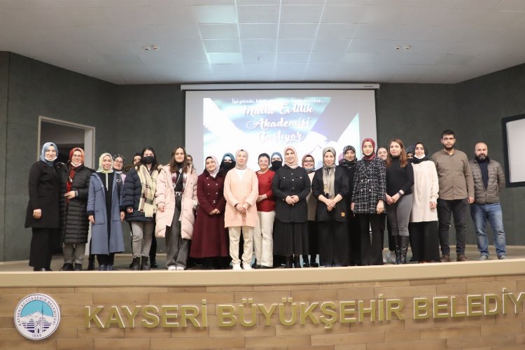 Kayseri Büyükşehir'den 'Mutlu Evlilik Akademisi'