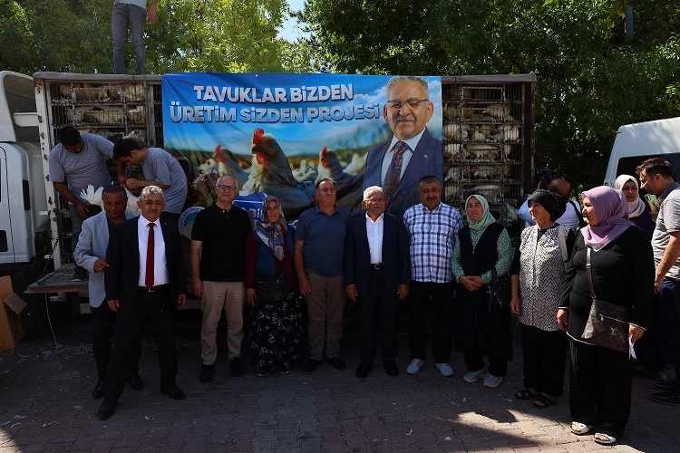 Kayseri Büyükşehir'den 'tavuk' desteği