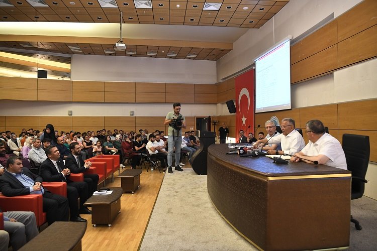 Kayseri Büyükşehir'e kura ile işçi alındı