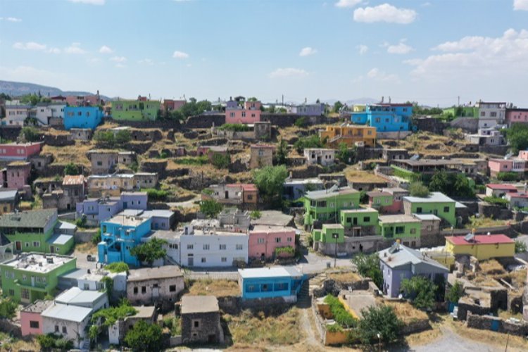 Kayseri Büyükşehir Hacılar'ın çehresini güzelleştiriyor