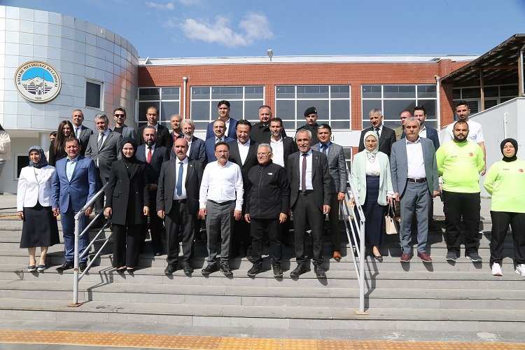 Kayseri'de futsal heyecanı başladı