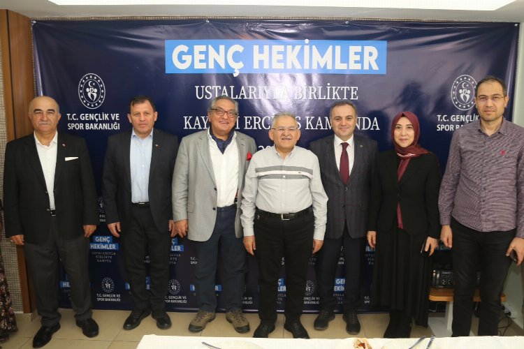 Kayseri'de hekimlerden anlamlı kamp