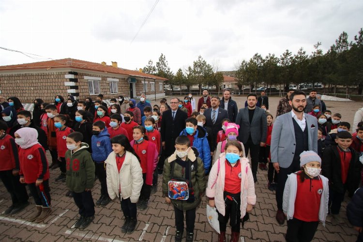 Kayseri Hacılar'dan kitap seferberliği