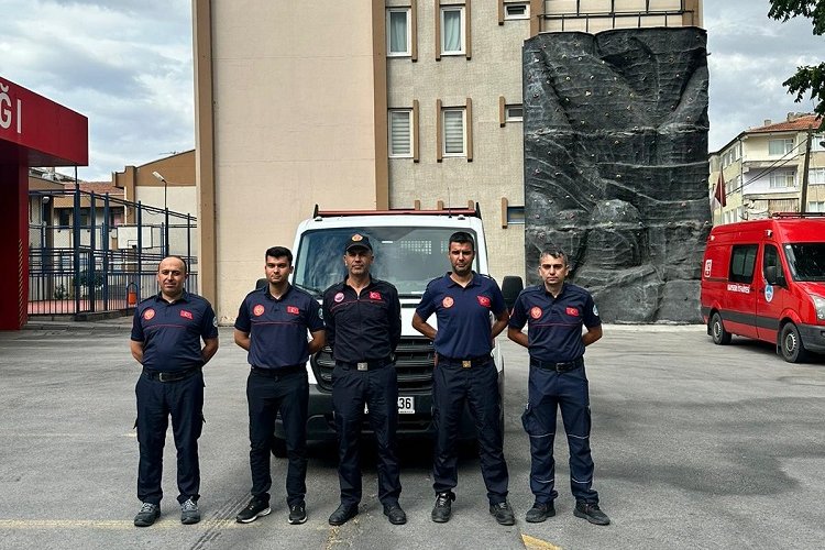 Kayseri itfaiyesi sel mağdurlarının yanında