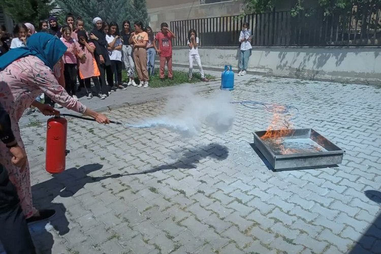 Kayseri itfaiyesinden 'yangın eğitimi'