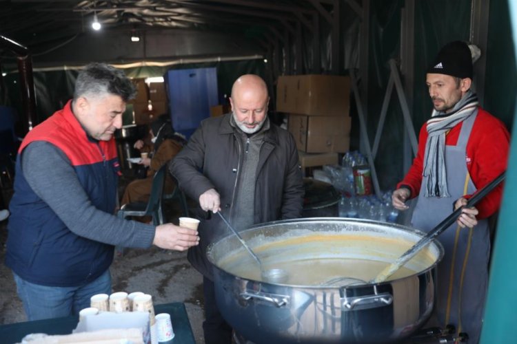 Kayseri Kocasinan depremzedelerin yanında