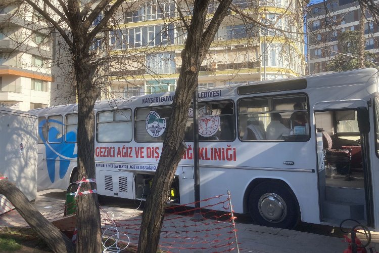 Kayseri'nin Gezici Diş Kliniği depremzedelerin hizmetinde