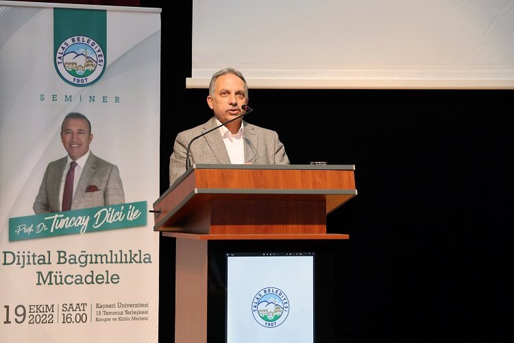 Kayseri Talas'ta öğretmenlere 'dijital bağımlılık' semineri