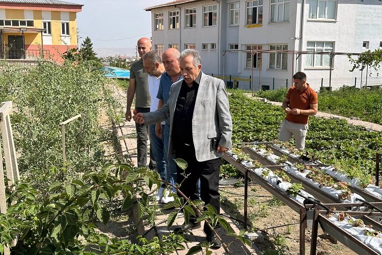 Kayseri Talas'ta örnek deneme bahçeleri