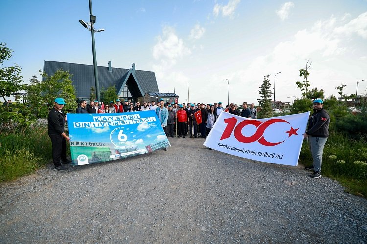 Kayseri Üniversitesi'nden “Gençlik Yürüyüşü”