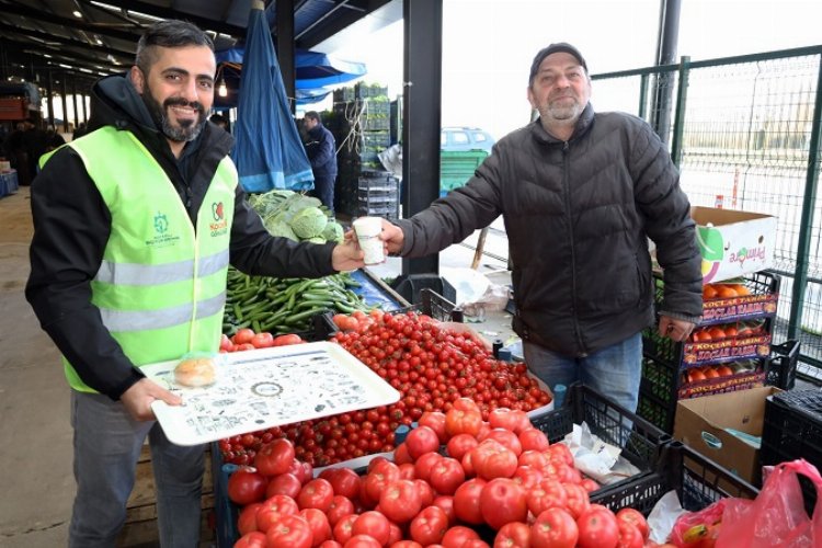 Kocaeli'de pazar esnafına çorba ikramı