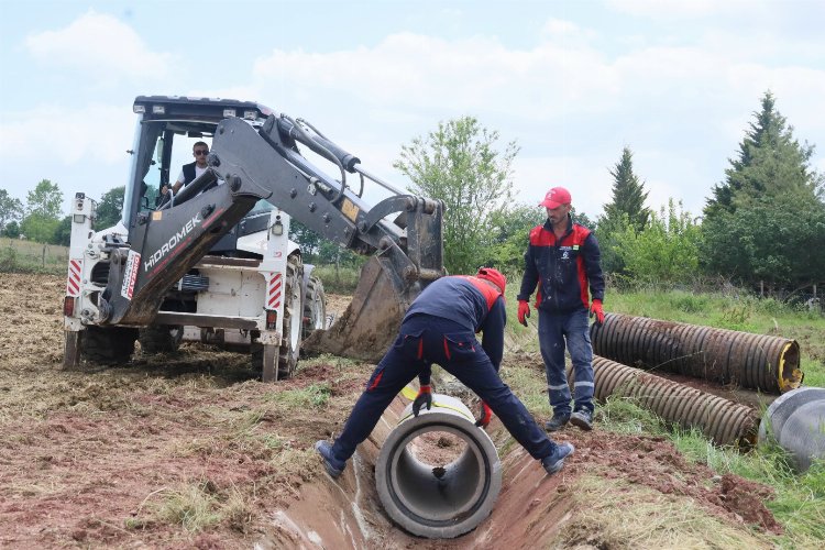 Kocaeli'de tarıma can veren sulama kanallarına bakım