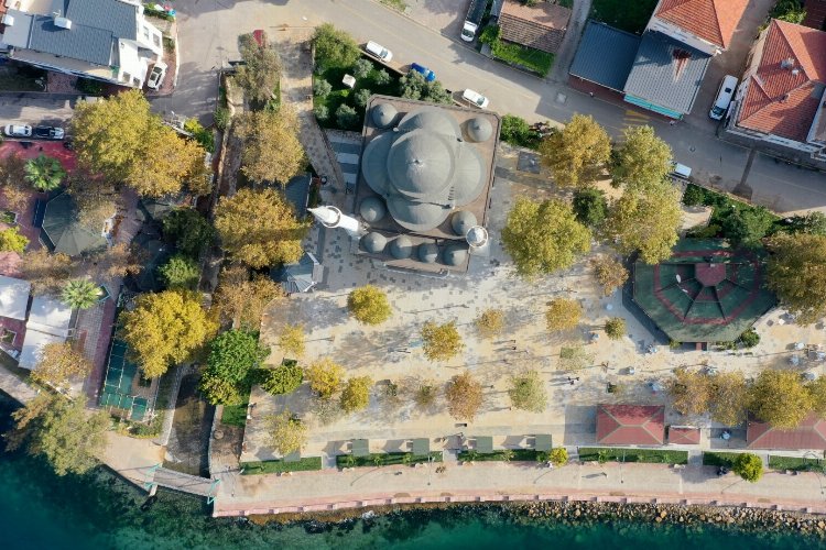 Kocaeli'den Ulaşlı Camii’ne estetik meydan