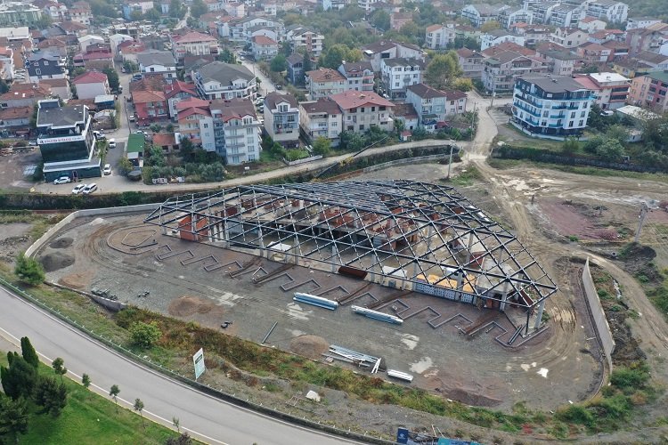 Kocaeli Gölcük terminalinde çatı imalatı sürüyor