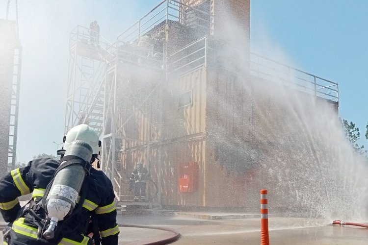 Kocaeli İtfaiyesi'nden Ford Otosan’a müdahale eğitimi