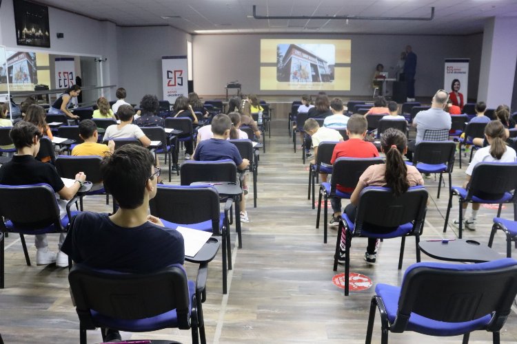 Kocaeli İzmit'te geleceğin müzisyenleri hünerlerini sergiledi