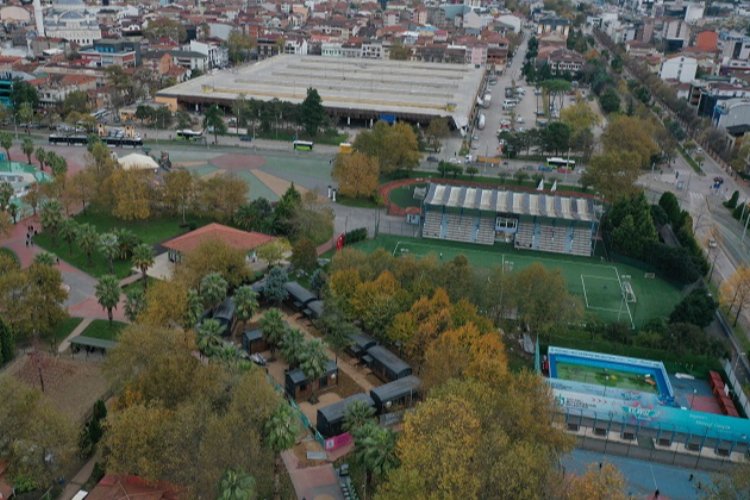 Kocaeli'nde bu lokomotifin yolu sevgiden geçiyor