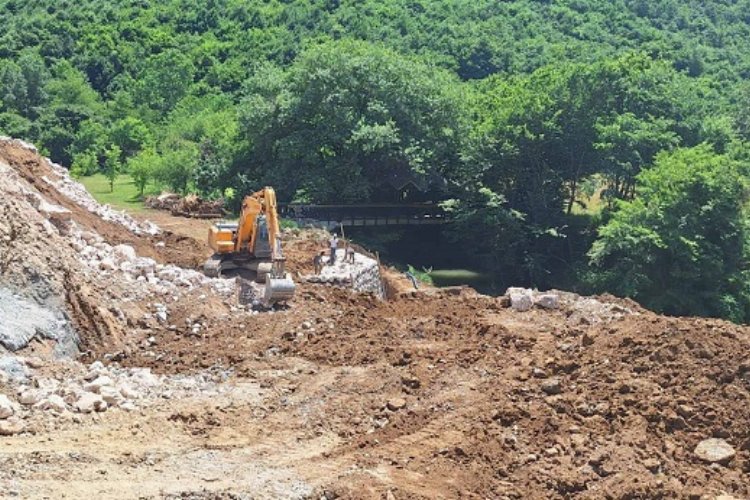 Kocaeli'nde Duraklı-Alihocalar köprüsü yapımı devam ediyor