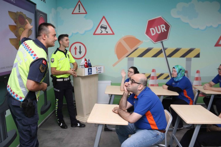 Kocaeli'nde özel öğrenciler Trafik Eğitim Merkezi'nde