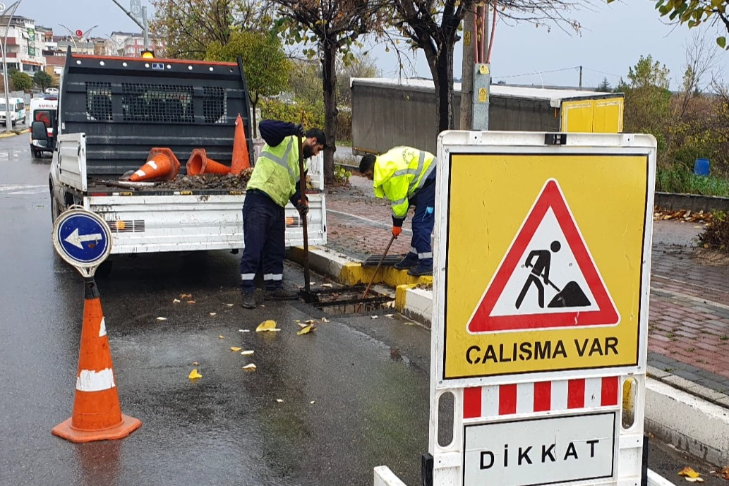 Kocaeli'nden mazgal ve menfez temizliği