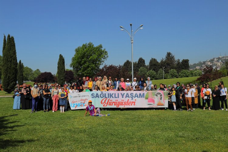 Kocaeli İzmitli kadınlar, bu kez 19 Mayıs için yürüdü