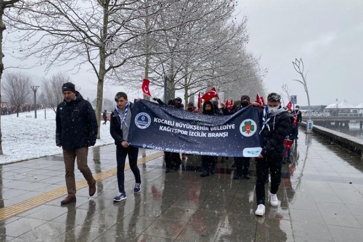 Kocaelili izcilerden 'şehitlere saygı' yürüyüşü