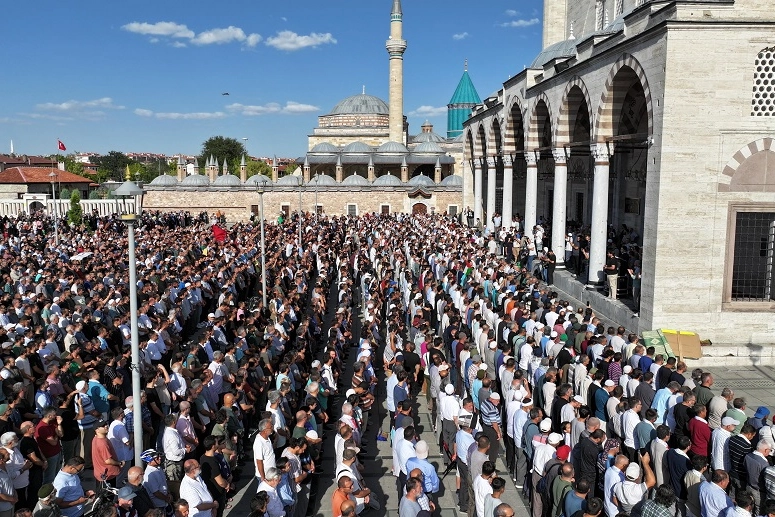 Konya'da Heniyye için gıyabi cenaze namazı