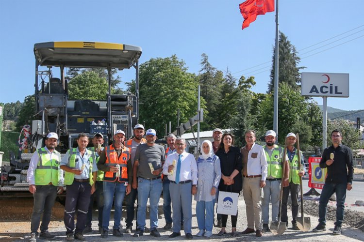 Kütahya'da personeli serinleten ikram