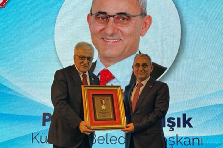 Kütahya'ya Avrasya hizmet ödülü