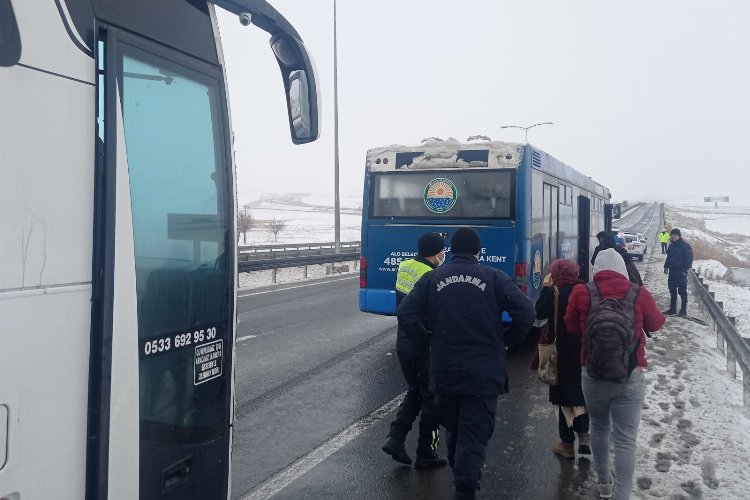 Mahsur kalan yolcuların imdadına Gölbaşı yetişti