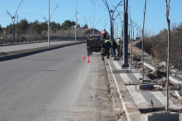 Malatya Kuzey Kuşak Yolu'nu yeşillendiriyor