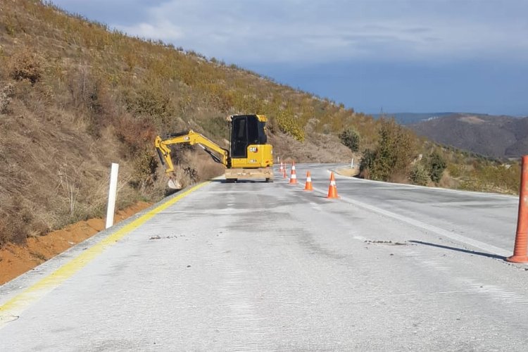 Manisa'da 'beton hendek' ile yollara güven geldi