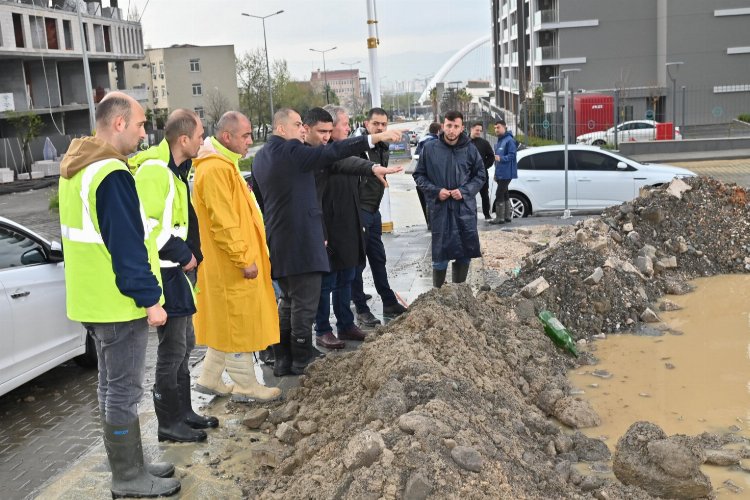 Manisa'da ekipleri yağış mesaisinde