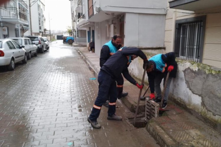 Manisa'da MASKİ ekipleri fırtına ve yağışta sahadaydı