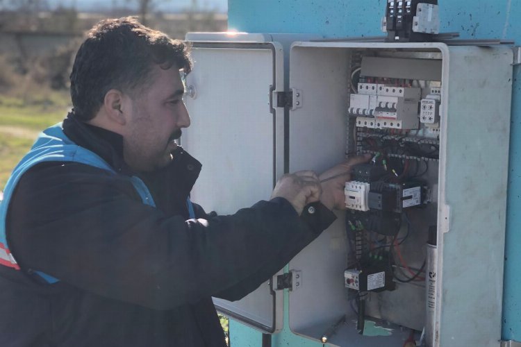 Manisa'da sondaj kuyularının elektrik panoları yenileniyor