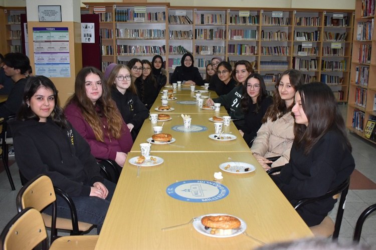 Manisa Hasan Türek Anadolu Lisesi'nden motivasyon kahvaltısı