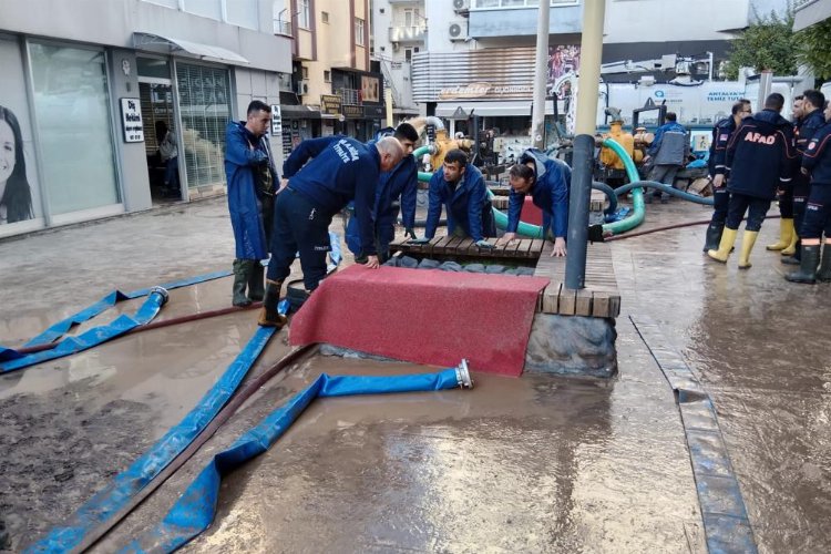 Manisa İtfaiyesi, Antalya'da ekiplere destek veriyor