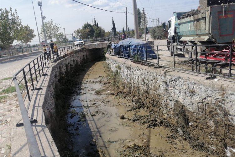 Manisa Soma'da dere temizliği