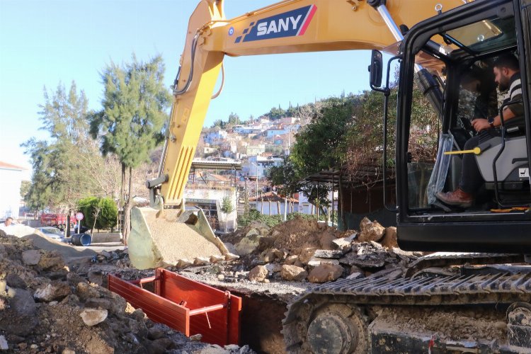 Manisa Ulutepe'de yağmur suyu için ilk kazma