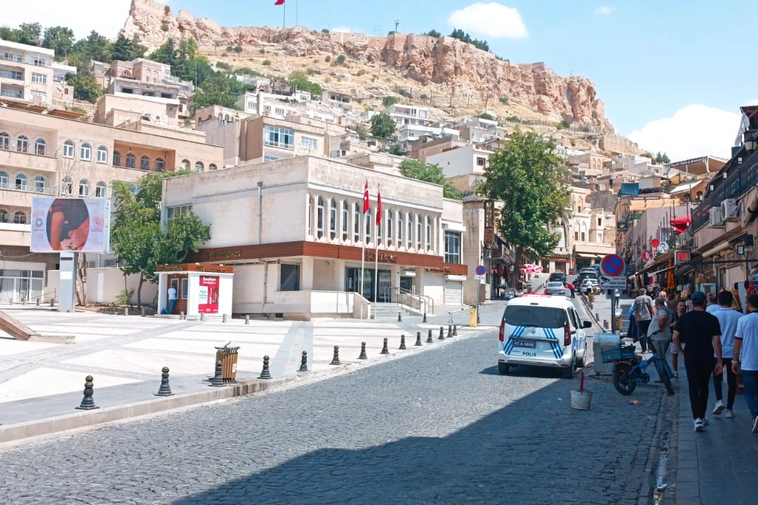 Mardin'de vatandaş şehir içi dolmuşlarına böyle isyan etti